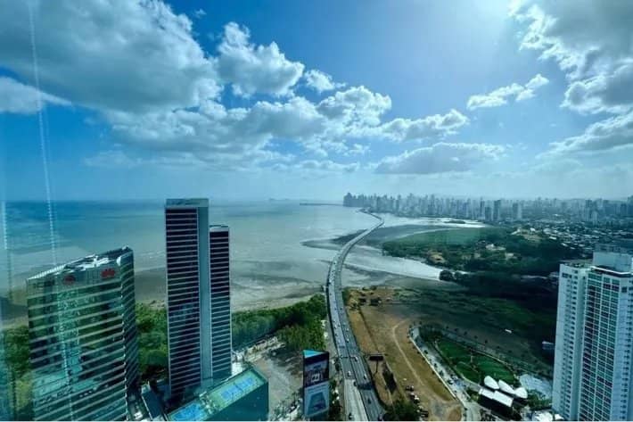 Venta de apartamento en Costa del Este, Panamá - foto 1