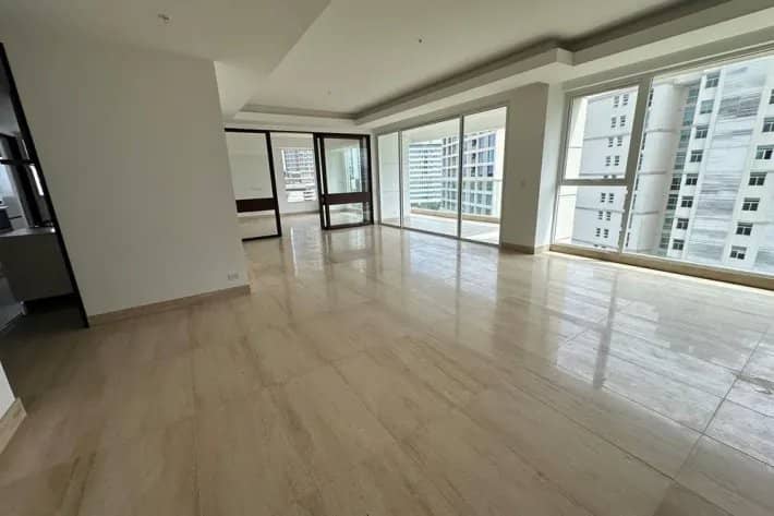 Venta de apartamento en Solana, Santa Maria - photo 1