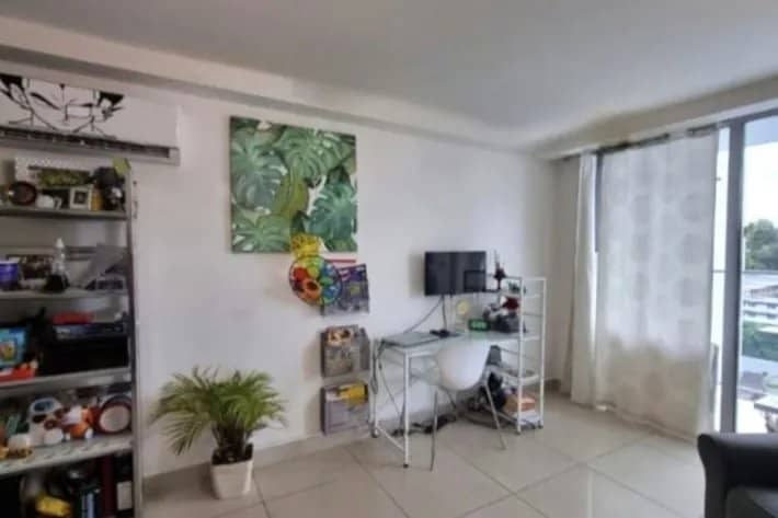 Venta de apartamento en Via España - PH Torres de Castilla - foto 1