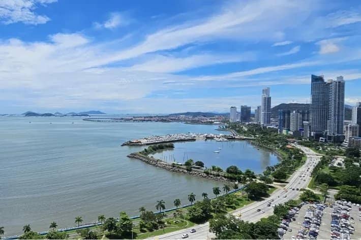 Venta de apartamento en PH Waters On the Bay, Avenida Balboa - foto 1
