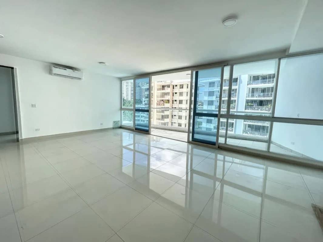 Alquiler de apartamento en El Cangrejo, Panamá - photo 1
