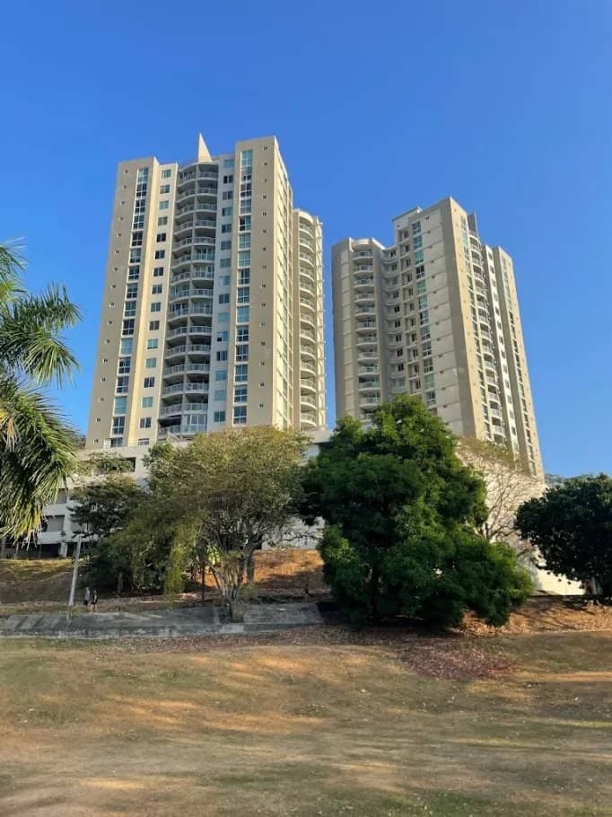 Apartamento en venta cerca de Parque Omar, Panamá - foto 1