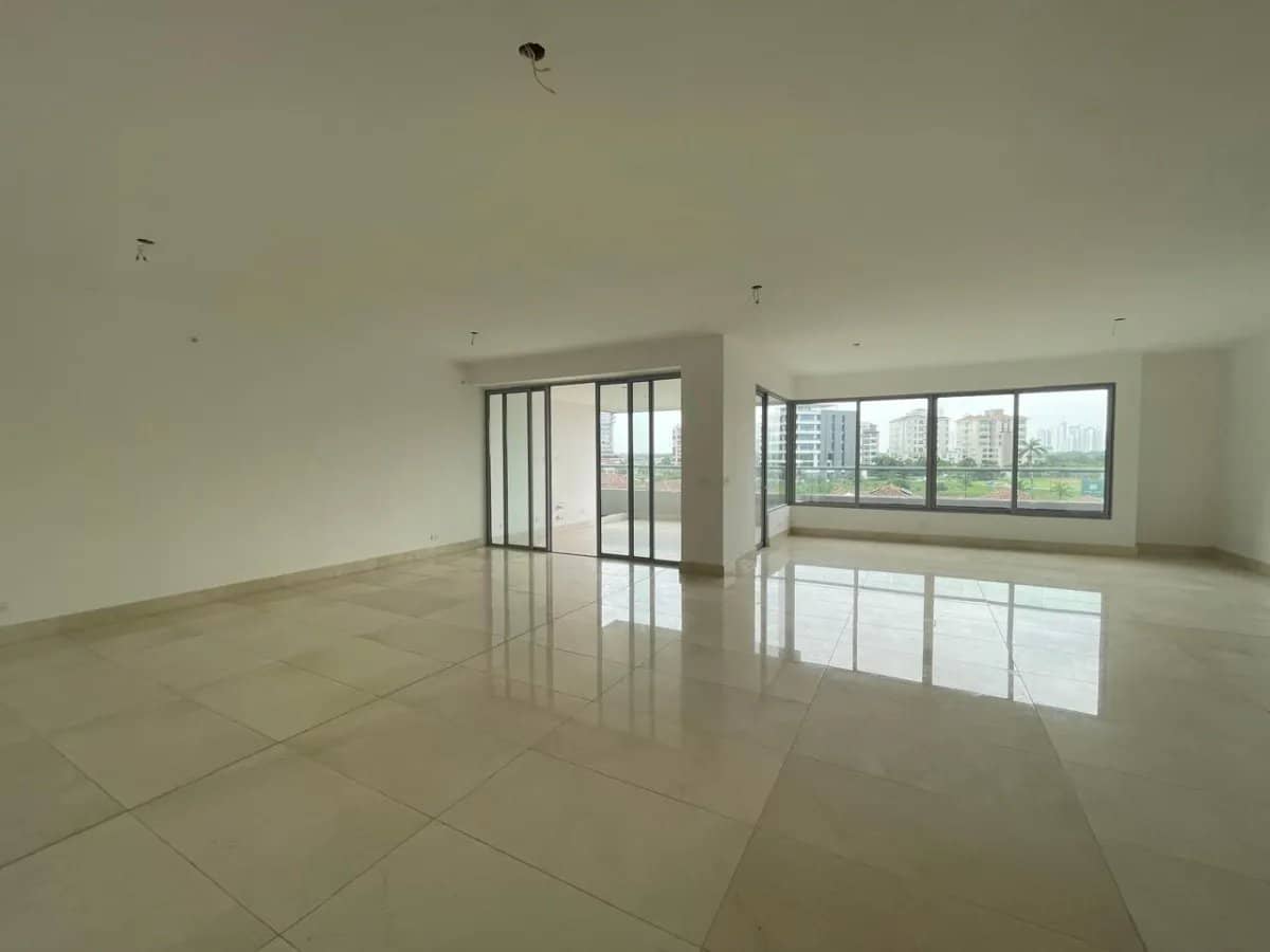 Apartamento en venta en Santa María, Panamá - photo 1
