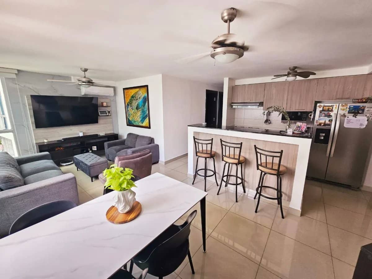 Venta de apartamento en PH Coral Towers, Parque Lefevre - foto 1