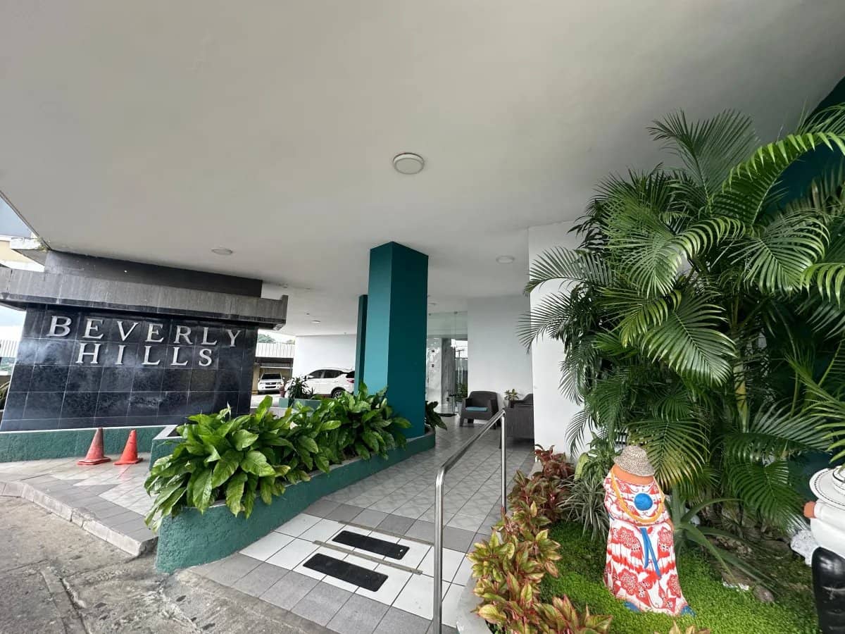 Venta de apartamento en PH Beverly Hills - foto 1