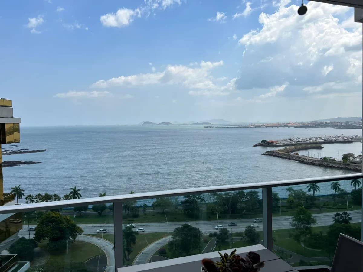 Se Vende Hermoso Apartamento totalmente Amueblado con Vista al Mar Avenida Balboa | - foto 1