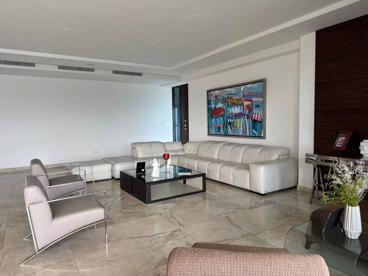 Venta o Alquiler de Apartamento Amoblado en Punta Pacífica, Panamá - foto 1