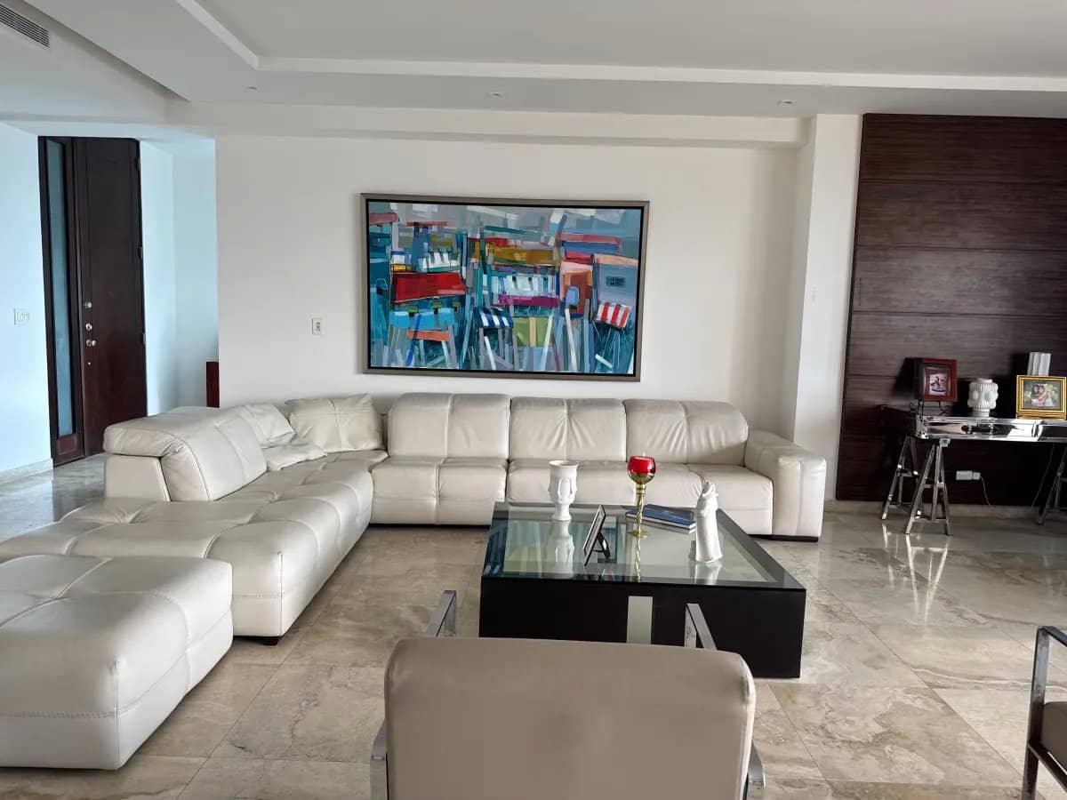Venta o Alquiler de Apartamento Amoblado en Punta Pacífica, Panamá - photo 1