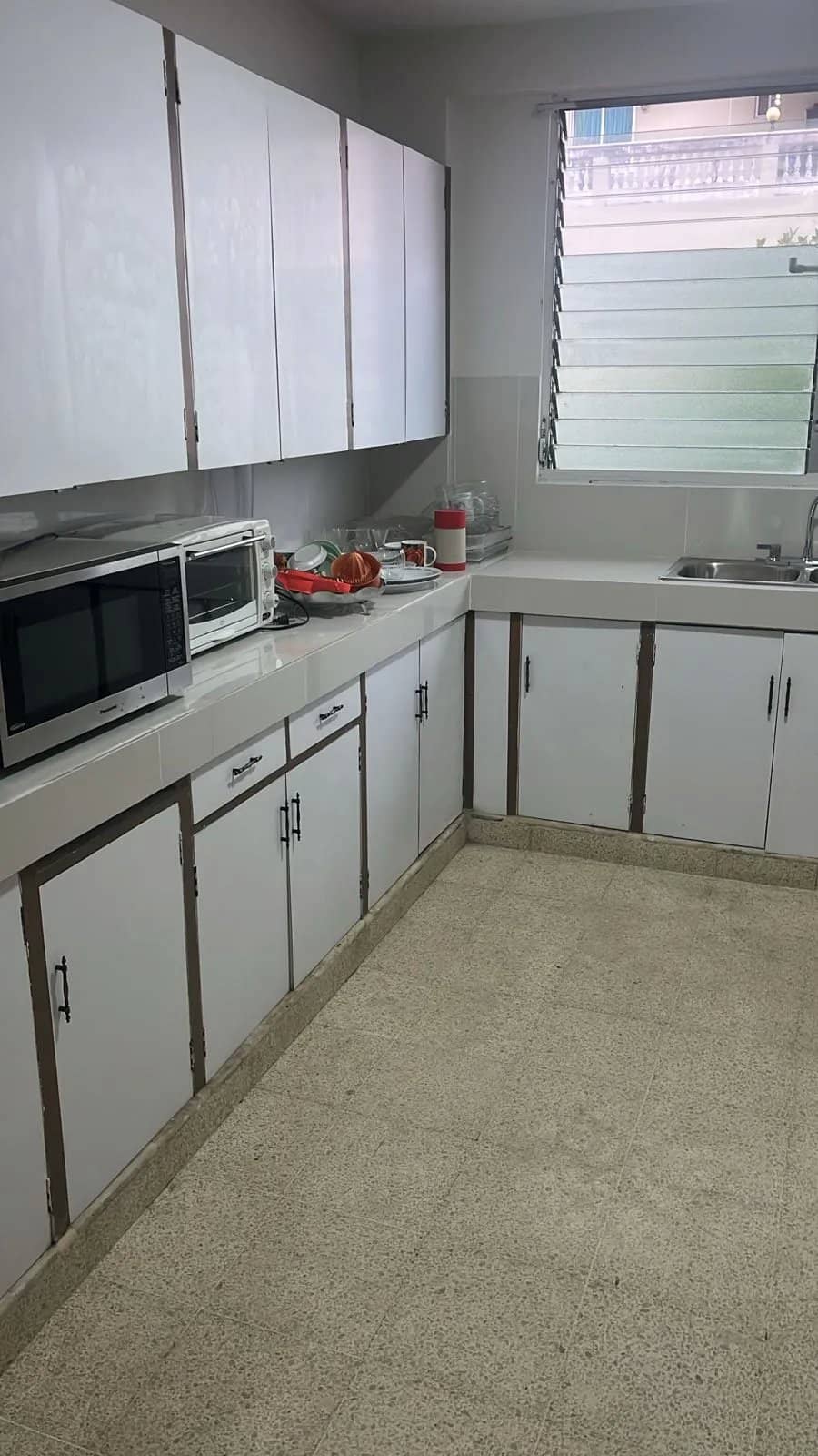 Alquilo apartamento en el Cangrejo 2 recamaras 165mts - photo 1