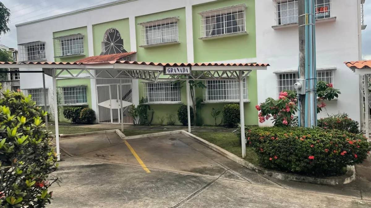 Venta de Apartamento en PH Jardines de Santa María – San Miguelito - foto 1