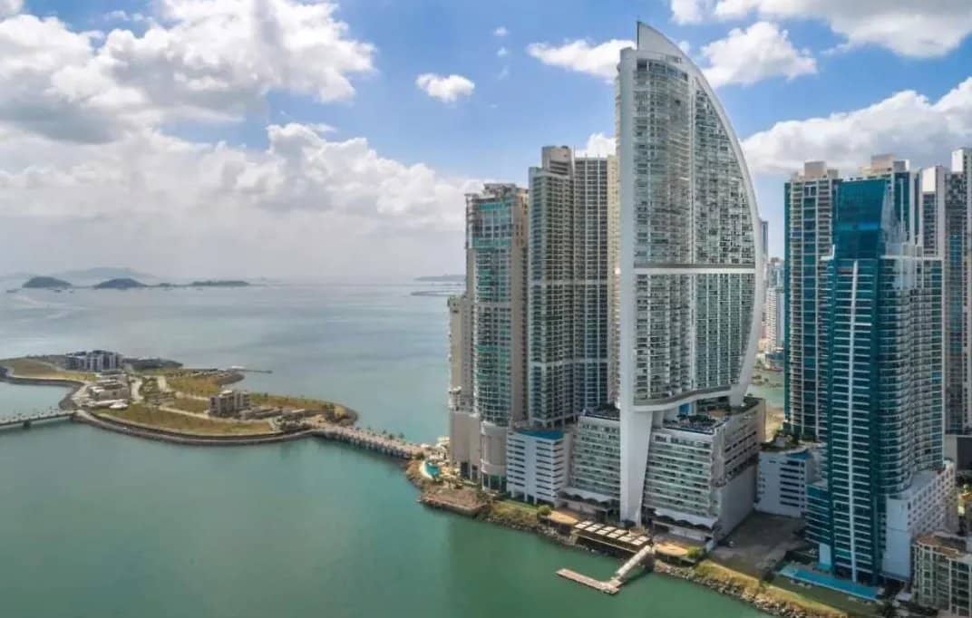 ¡Lujo y Vistas Panorámicas en The Ocean Club! - foto 1