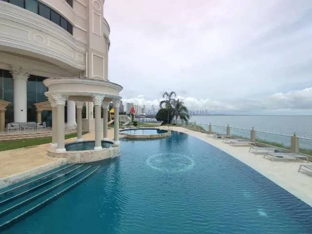 Venta de Apartamento en Venetian Tower - foto 1
