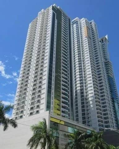 Venta de Apartamento Vacío en Ave. Balboa, Panamá - photo 1