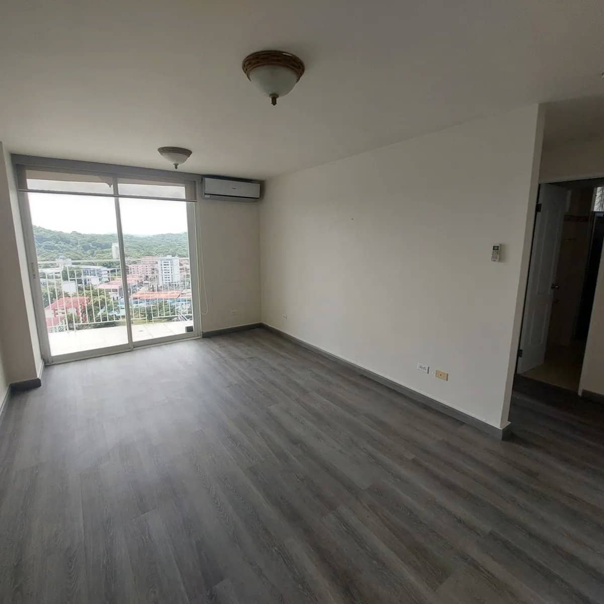 Venta de apartamento en P.H. El Mare, Bella Vista - foto 1