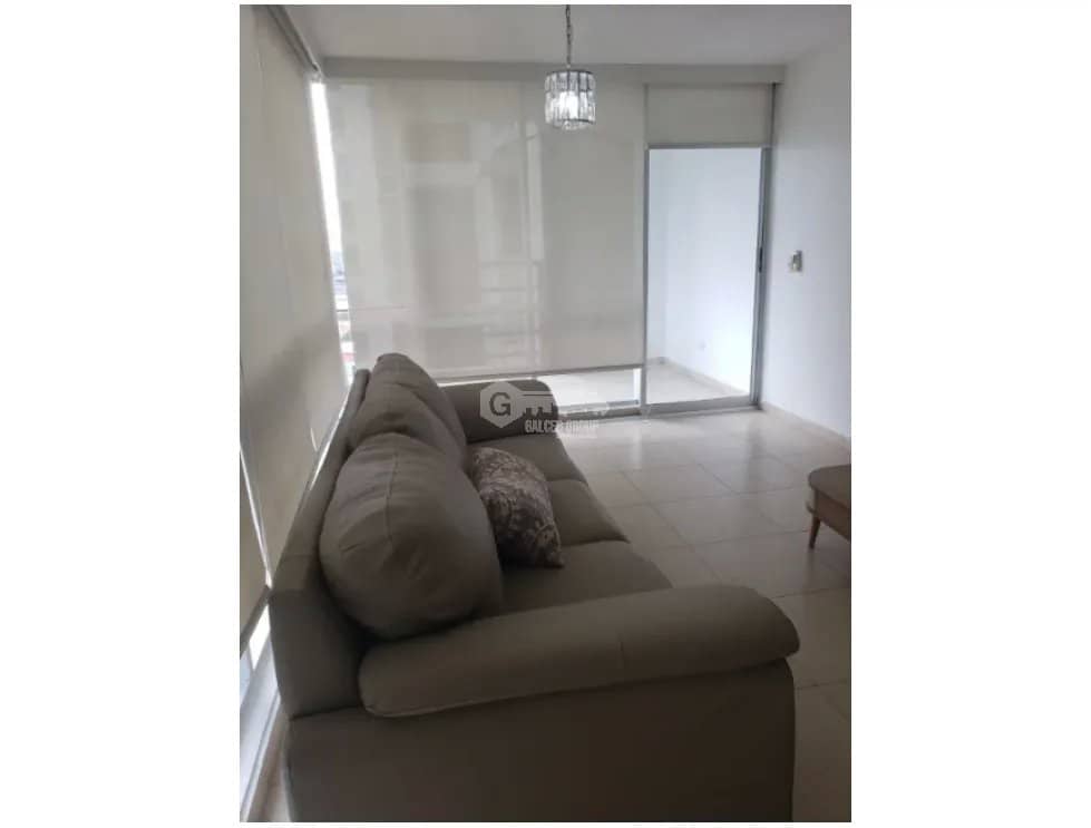 SE VENDE APARTAMENTO EN SOL DEL ESTE DE 3 HABITACION Y 2 PARKING - photo 1