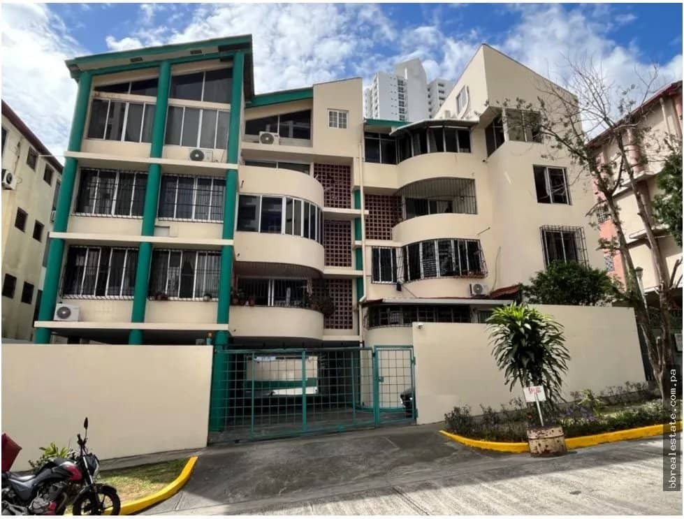 Venta de Apartamento en PH Brisas de Las Sabanas, Ave 12 de Octubre - photo 1