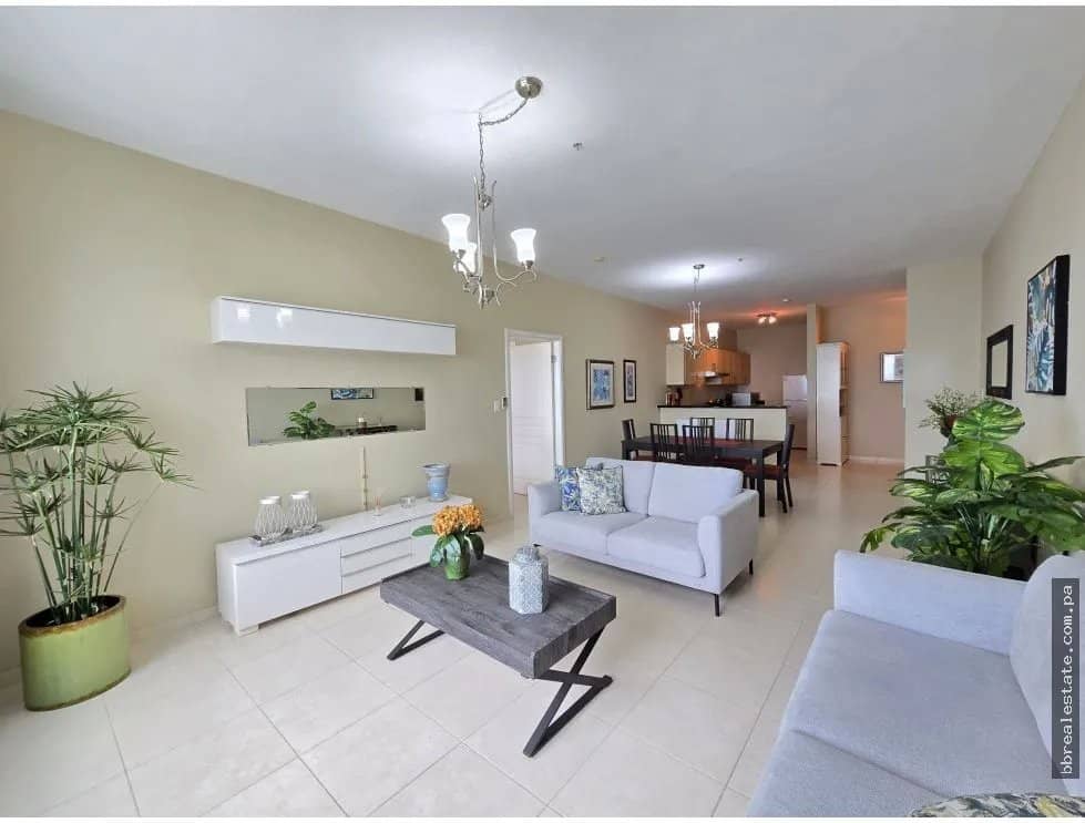 Venta de apartamento en Avenida Balboa, Ph Vista del Mar - photo 1