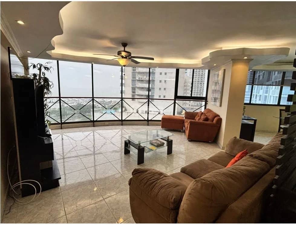 SE VENDE APARTAMENTO EN BELLA VISTA PH ROCA MAR CON VISTA AL MAR - foto 1