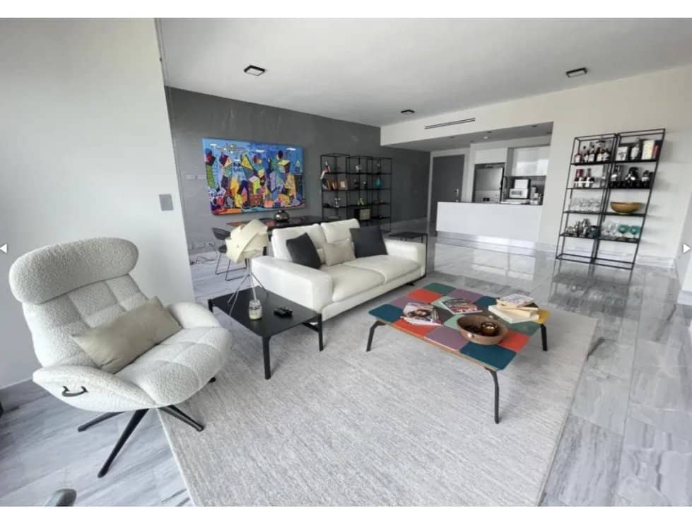 SE VENDE APARTAMENTO EN BELLA VISTA PH NUOVO ARMANI CON VISTA AL MAR - foto 1