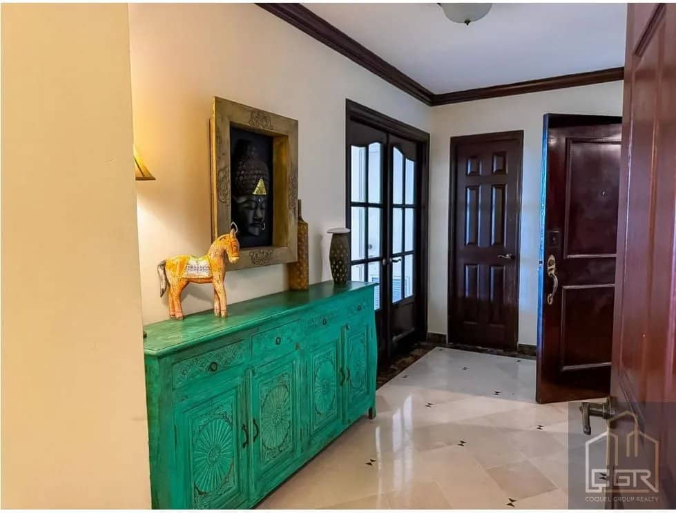Venta de apartamento con linea blanca PH Condesa del Mar, Ave. Balboa - foto 1
