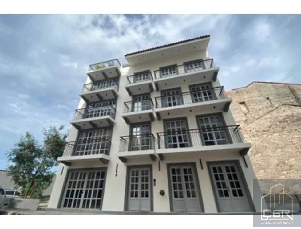 VENTA DE EDIFICIO DE APARTAMENTOS Y LOCALES COMERCIALES, CASCO ANTIGUO - foto 1