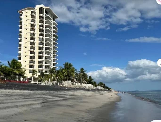 SE VENDE HERMOSO APARTAMENTO EN P.H. BILTMORE - photo 1