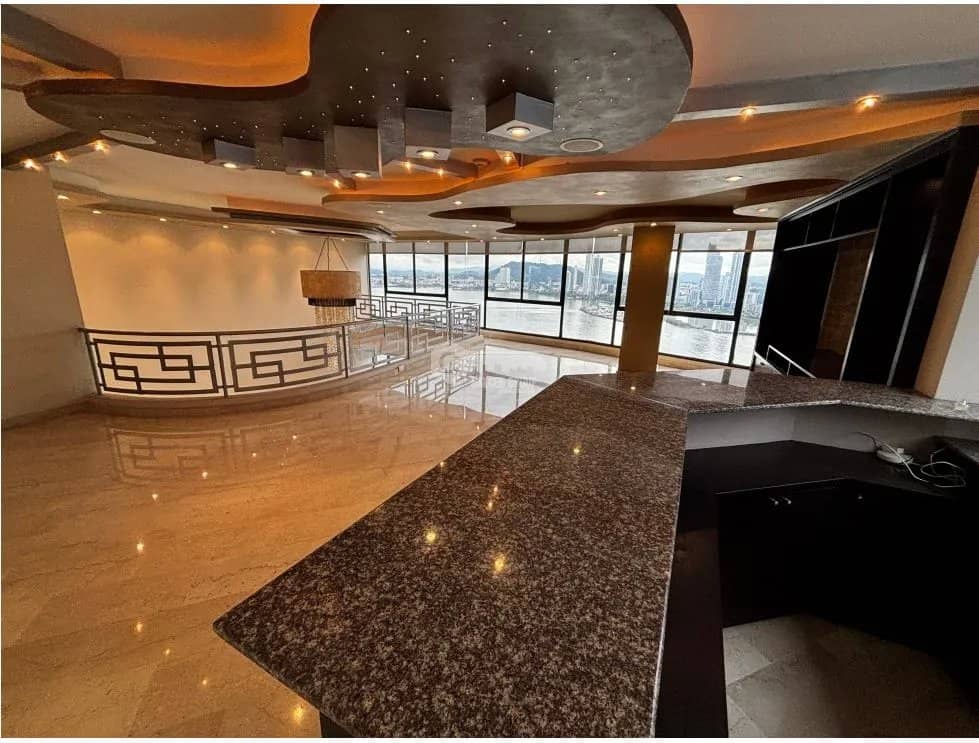 PUNTA PAITILLA / MAR PLATA / PENTHOUSE / 504M / 3 HABITACION / 2 NIVEL - photo 1