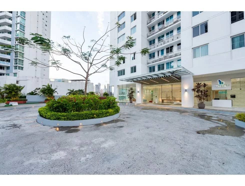 VENTA DE APARTAMENTO EN PH PACIFIC PARK TOWERS - foto 1