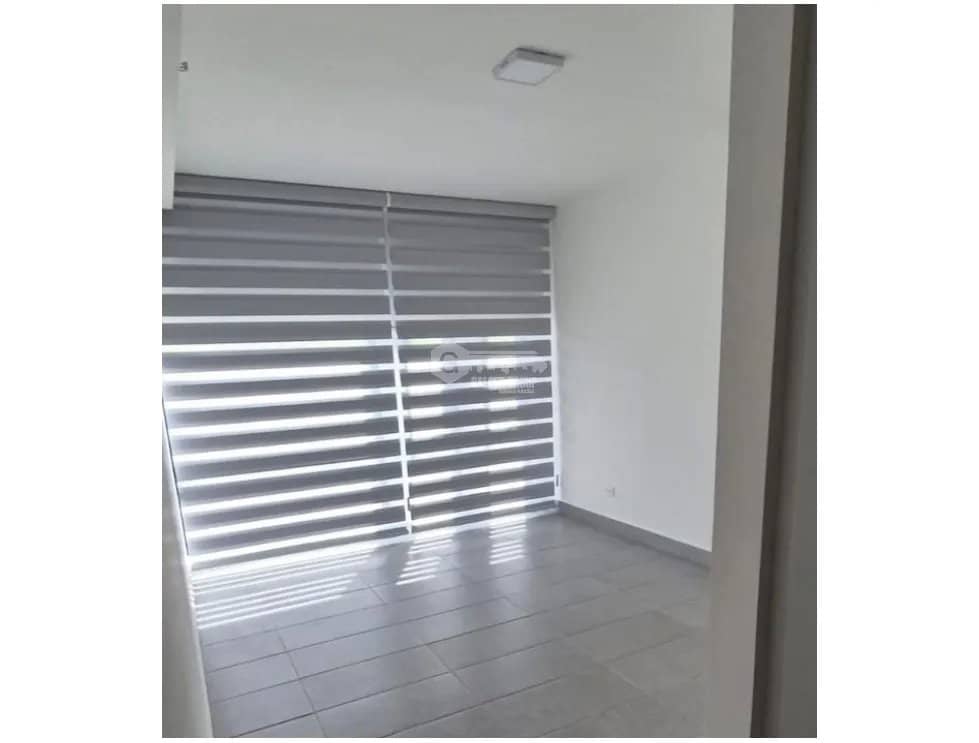 SE ALQUILA APARTAMENTO EN PH THE DISTRICT 215 M2 SEMI AMOBLADO - photo 1