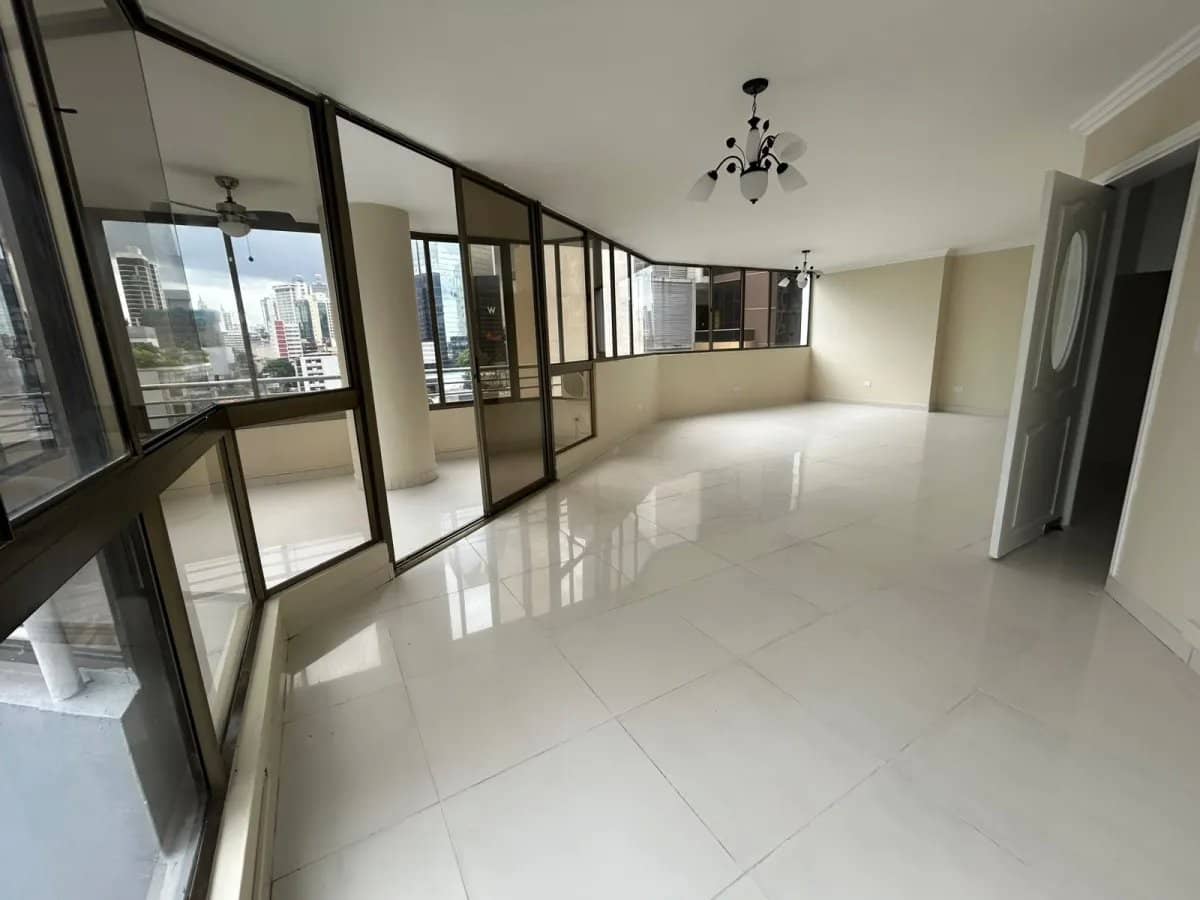Apartamento en Venta – PH Tower One, Marbella - foto 1