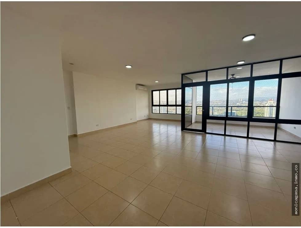 VENTA – AMPLIO APARTAMENTO EN PH PARQUE DEL MAR I, COSTA DEL ESTE - foto 1