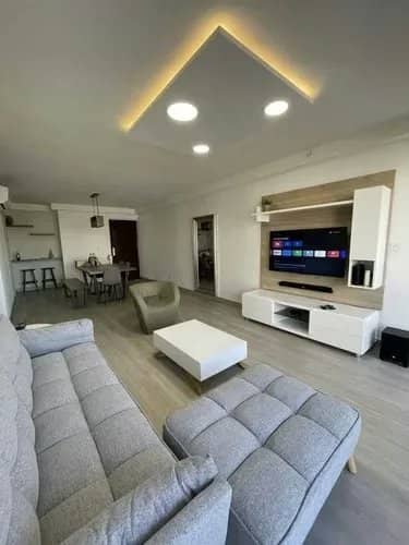 Apartamento Amueblado con Vista al Mar en Avenida Balboa - foto 1
