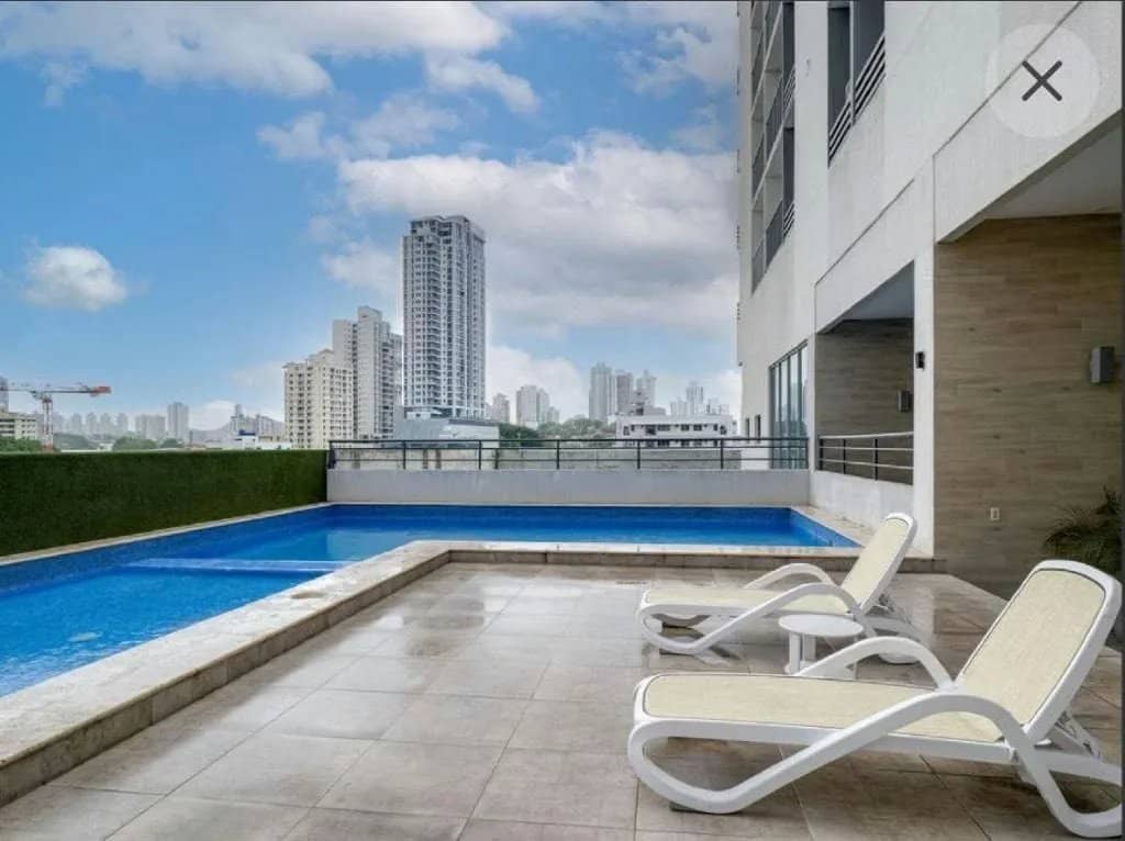 Céntrico y Remodelado Apartamento en PH Alai $150,000 - foto 1