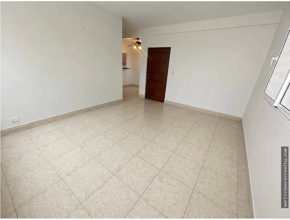 Alquiler de apartamento semi amoblado en La Cresta - photo 1