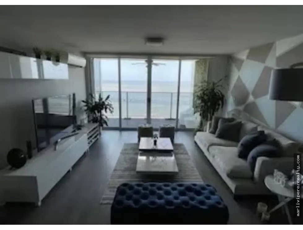 Venta de apartamento con vista al mar en Coco del Mar - photo 1