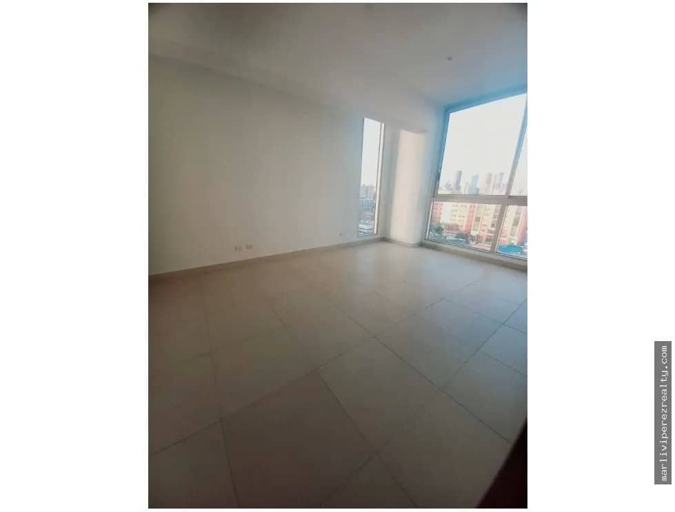 Alquiler de Apartamento en Ave Balboa - photo 1