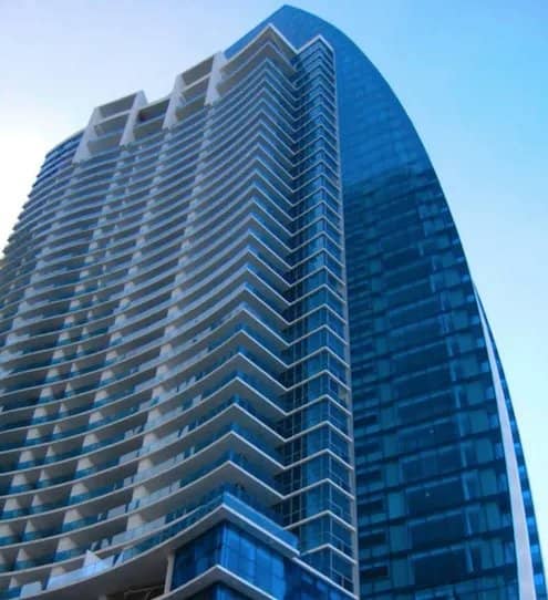 Inversión en Grand Tower Punta Pacífica 307m² Frente al Mar, Con Inquilino $798,000 - foto 1