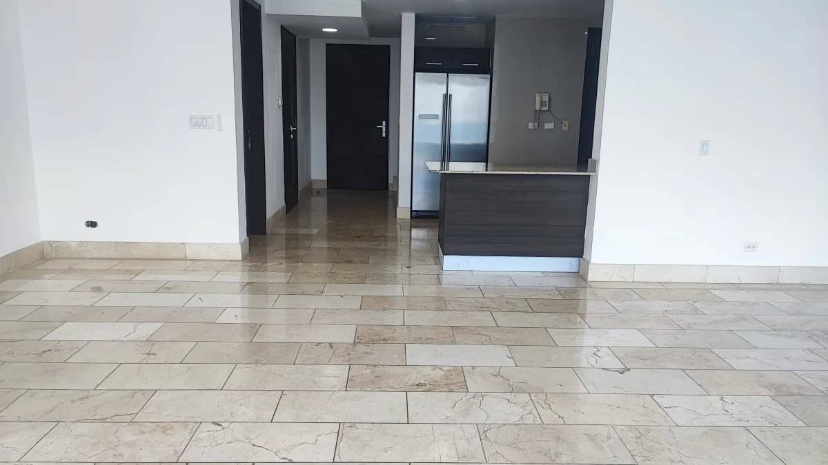 Inversión en Grand Tower Punta Pacífica 195m², Con Inquilino $495,000 - foto 1