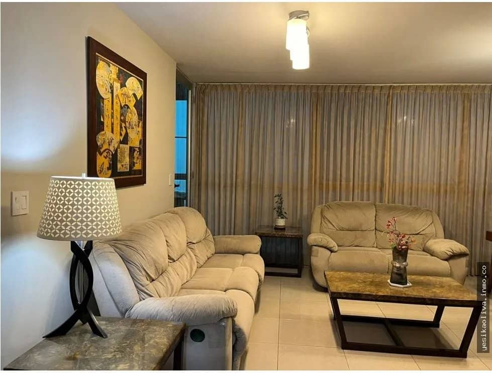 Se alquila apartamento en Chanis - foto 1