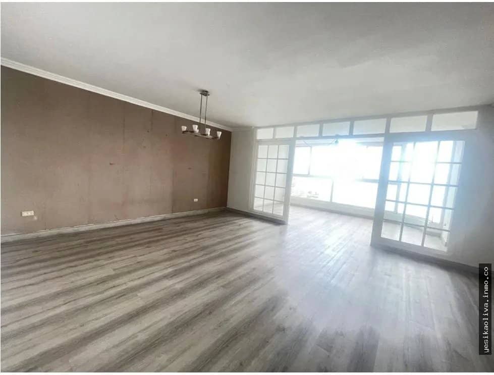 Venta de apartamento en Avenida Balboa - foto 1