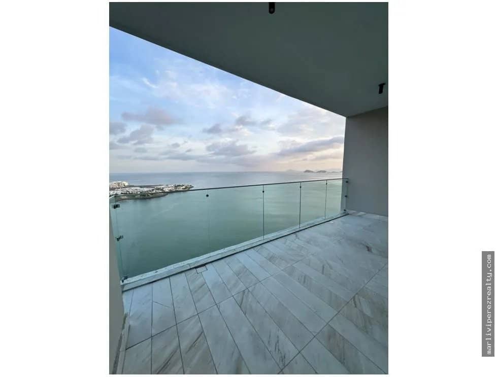 ALQUILER DE APARTAMENTO FRENTE AL MAR - photo 1