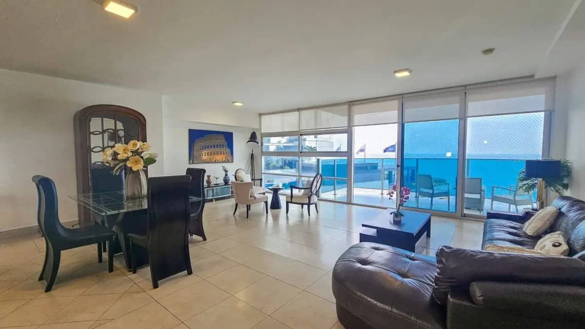 Exclusivo Apartamento Amoblado en Avenida Balboa | 3 Recámaras | 256 m² - photo 1