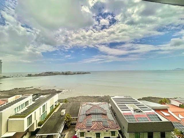 VENTA APARTAMENTO PH SABOGA CON VISTA FRONTAL AL MAR - foto 1