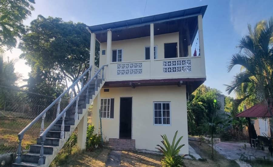 Villa privada con 2 casas y piscina en CoronadoVenta - photo 1