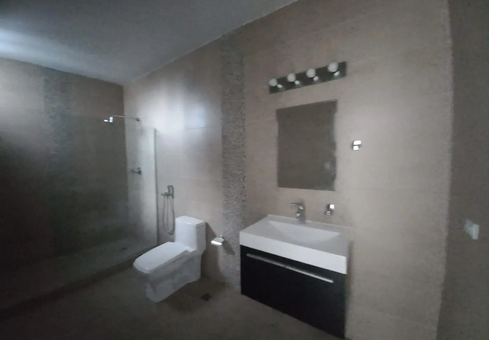 Se Vende apartamento en Ph The One reposeido - photo 1