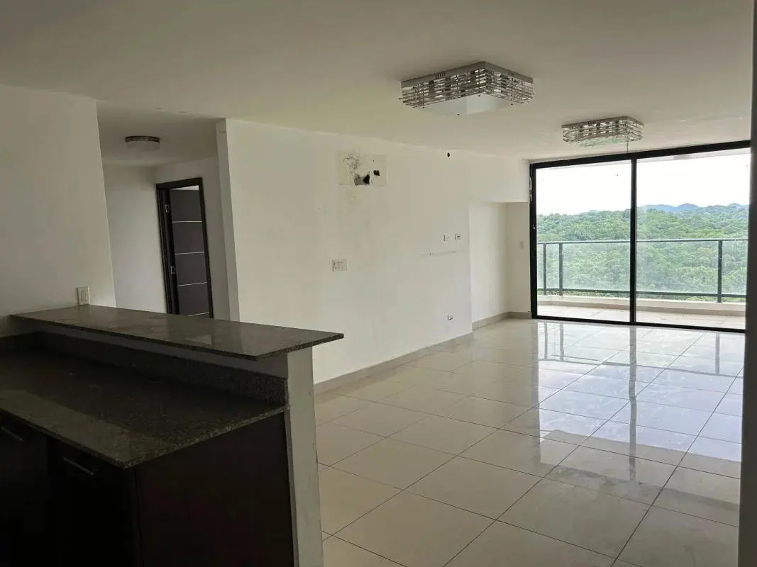 Banco Vende Apartamento en PH Portofino Tower Betania - photo 1