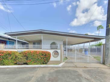 SE VENDE Casa de esquina en Don Bosco – Calle sin salida y privacidad total - foto 1