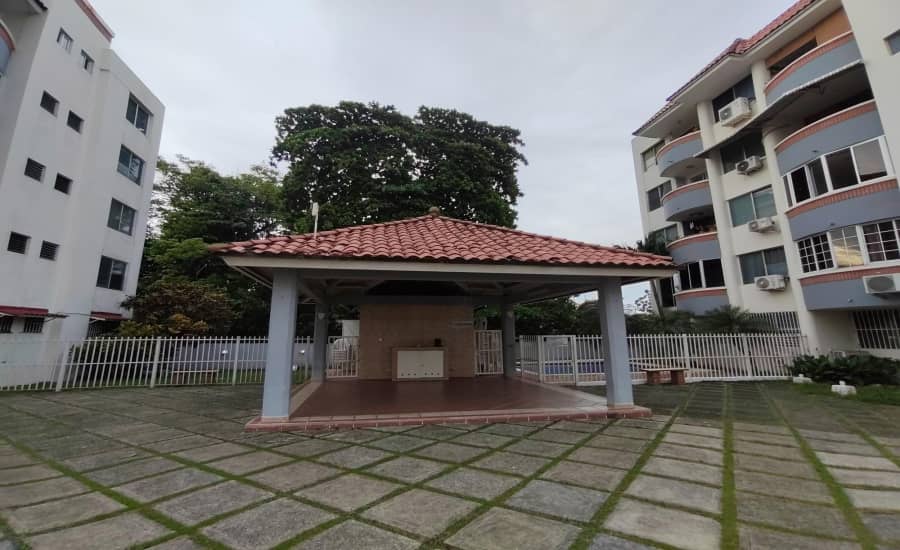 Apartamento Renovado y Moderno en Costa del EsteAlquiler - foto 1