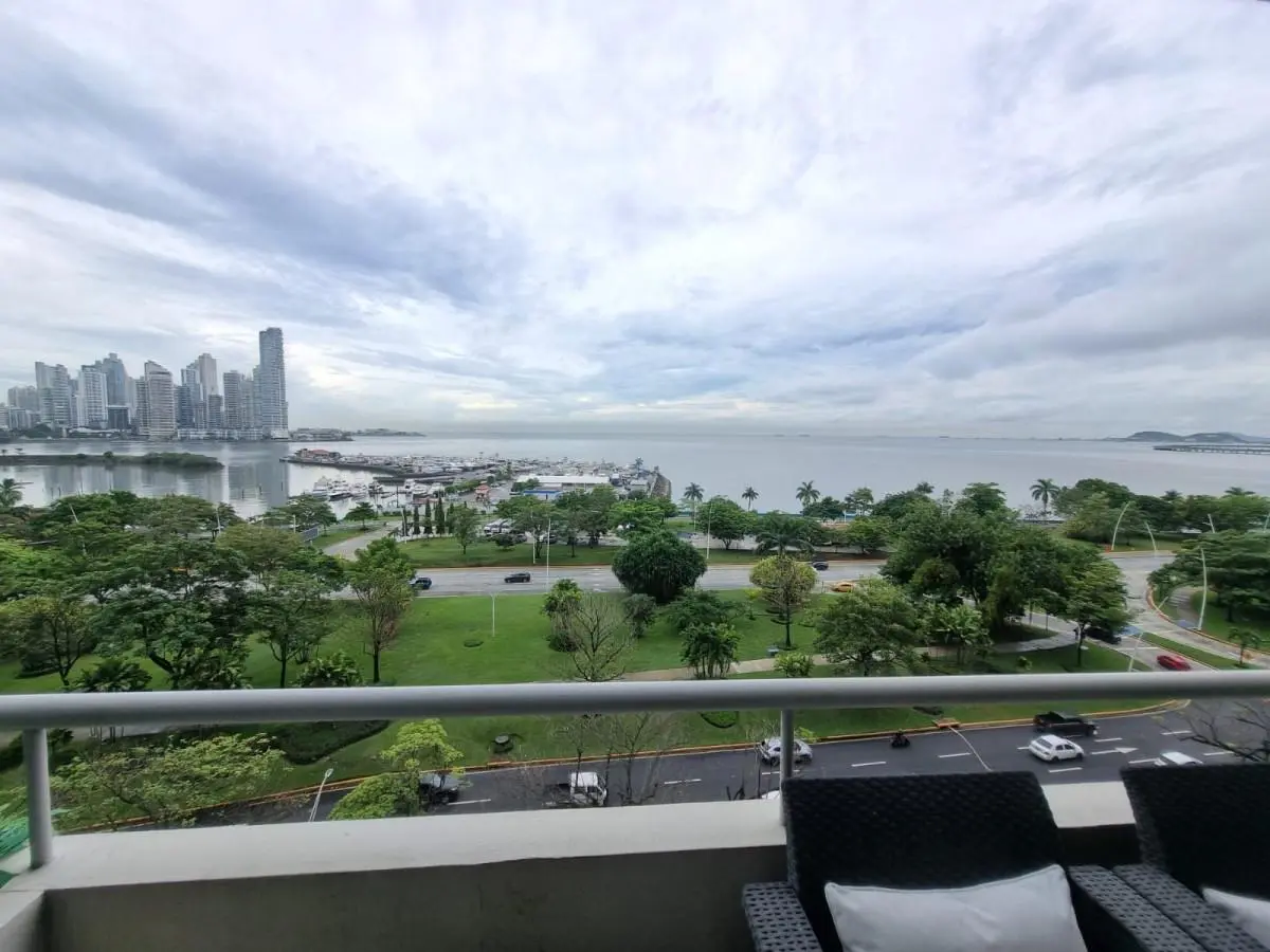 Espectacular Apartamento con Vista al Mar en Venta - foto 1