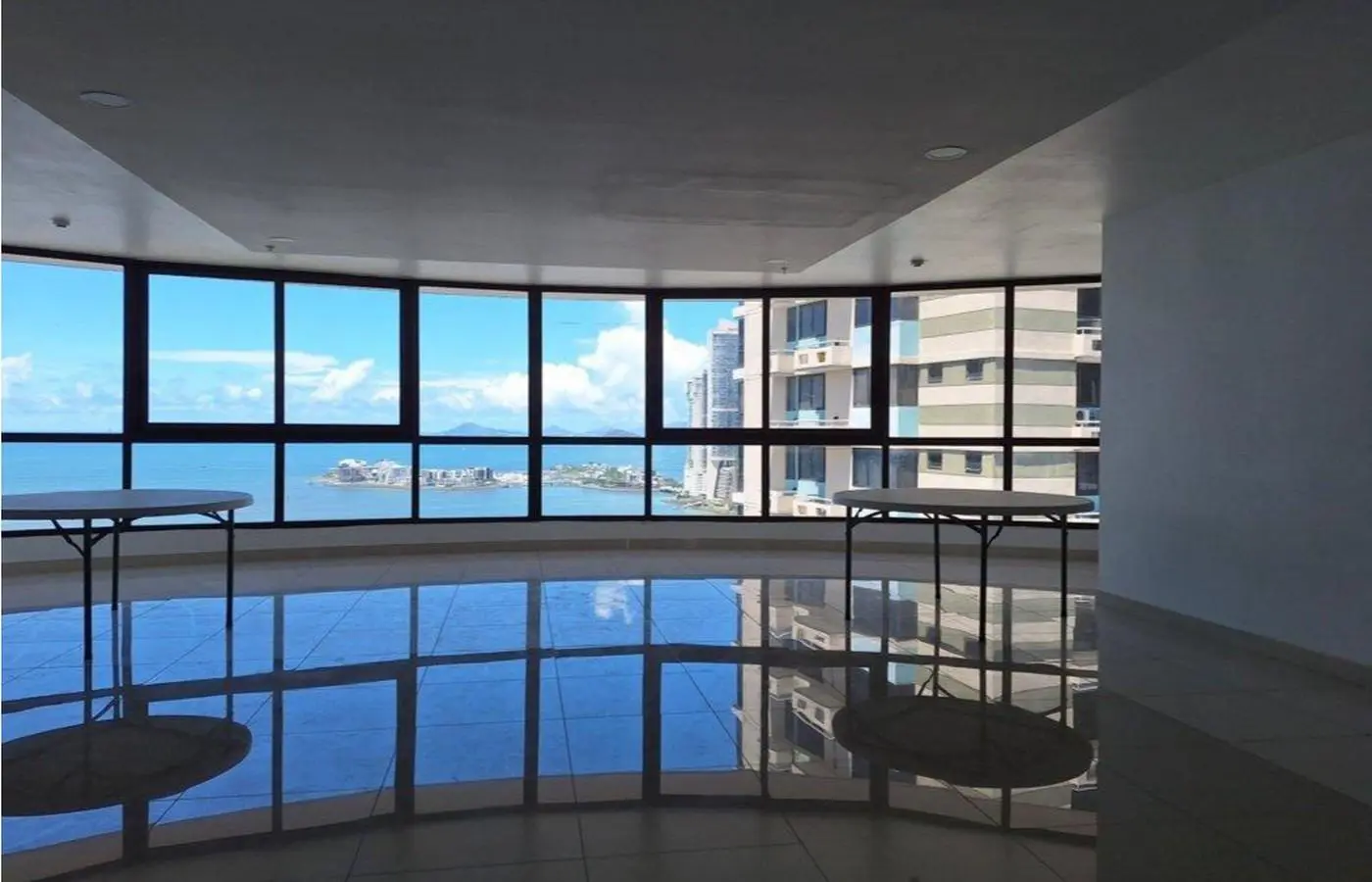 Apartamento Amoblado en Venta en San Francisco Bay - foto 1
